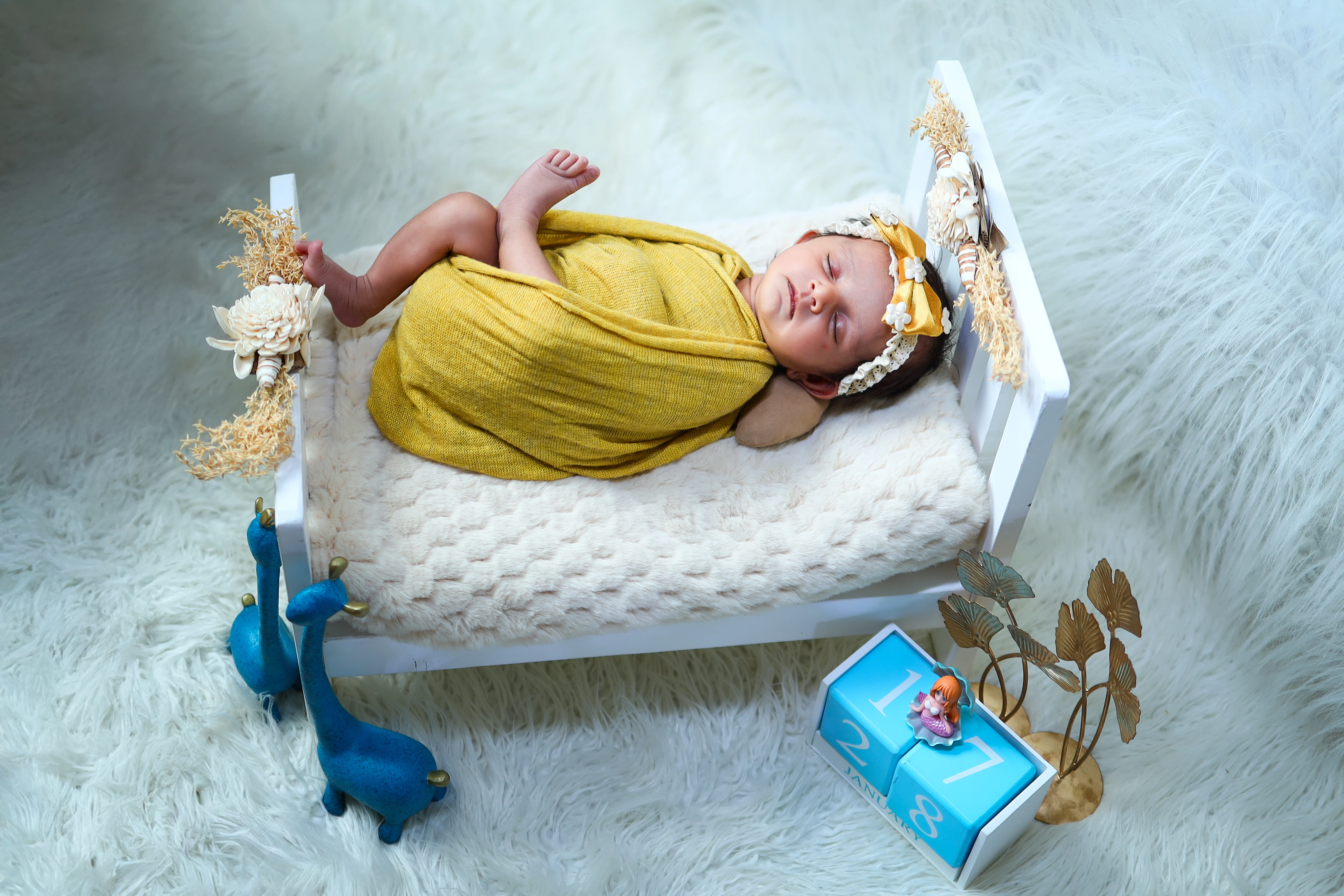 Newborn photography yellow Virar